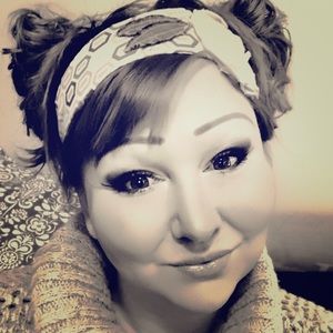 Meet your Posher, Luci